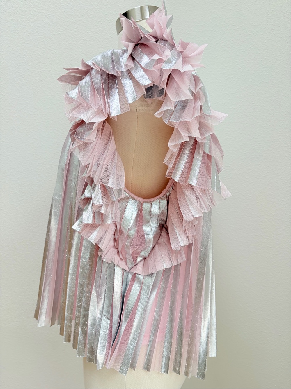 Anthropologie Pleated Foil Top Statement Blouse Metallic Pink Silver Size Small - Picture 8 of 14